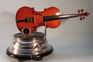 Grammophon mit Violine 005